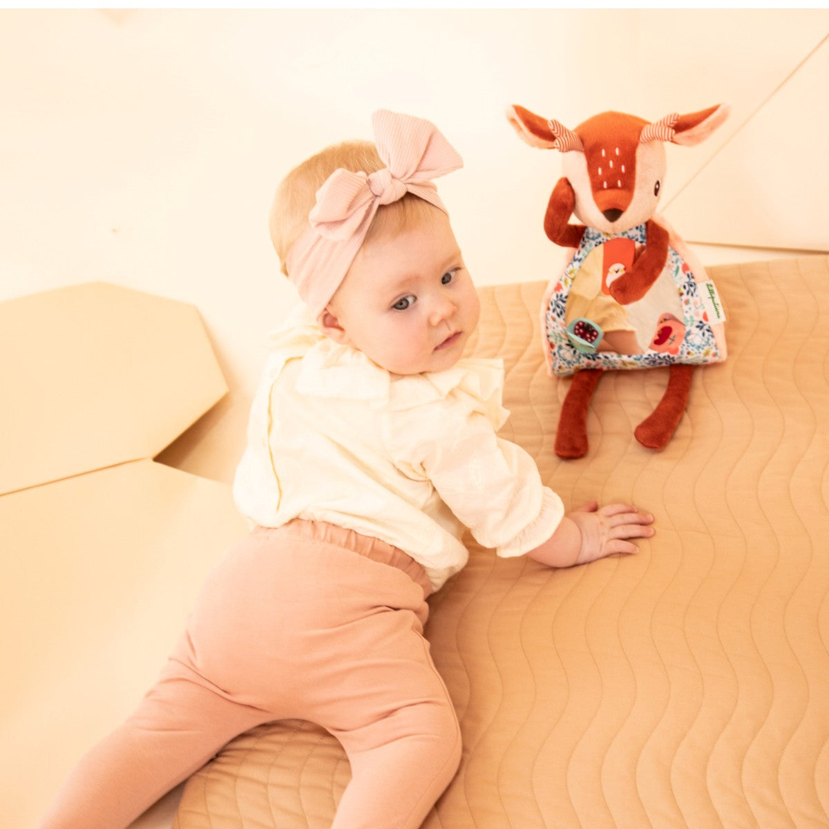 Lilliputiens Activity Toy, Stella Mirror, Peek-a-Boo