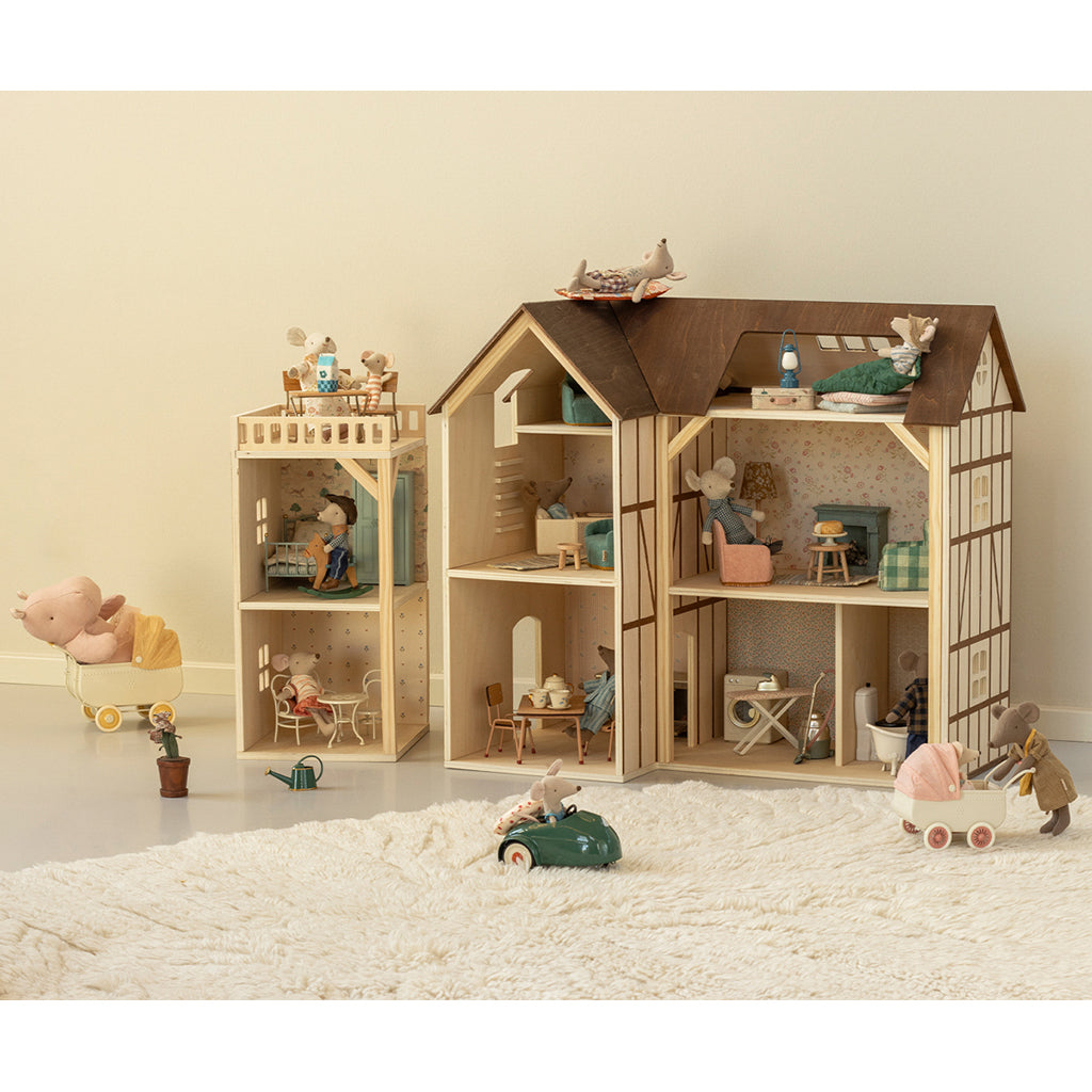 Maileg Accessories for Mice, Party Cake and Stand - Off-White