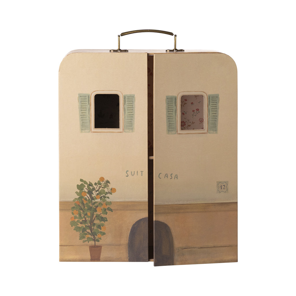 Maileg SuitCasa, transportabelt hus til Lillesøster og lillebror mus