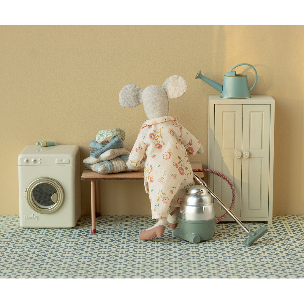 Maileg Doll Accessories for Mice, Wardrobe with 3 Hangers - Off White