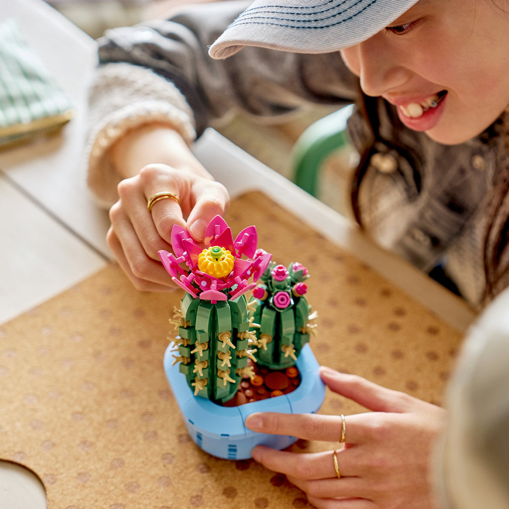LEGO® Botanicals® Flowering Cactus
