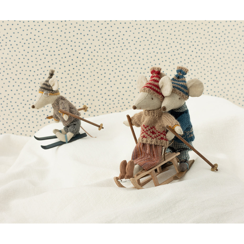 Maileg Doll Clothes for Mom Mouse: Knitted Sweater and Hat