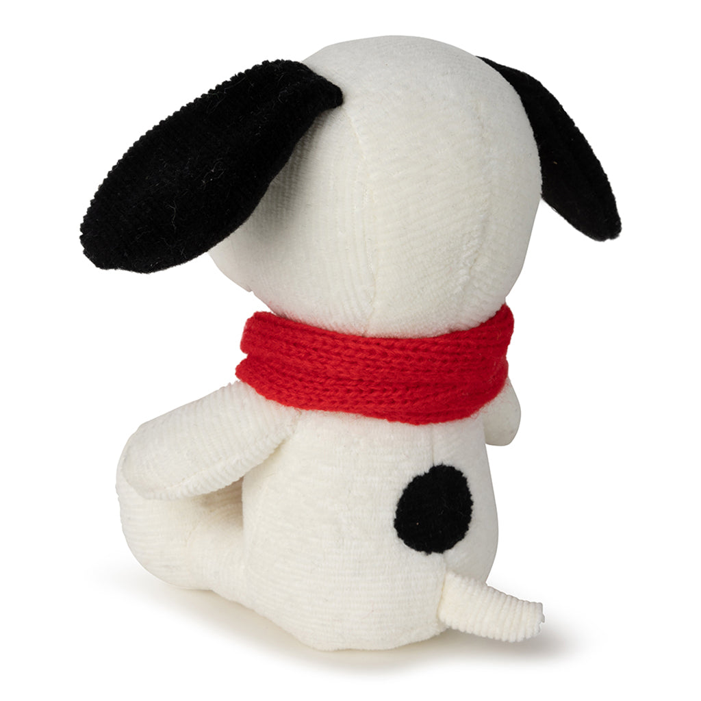 Snoopy Plush Toy with Scarf, 17 cm – Nuser Bamse