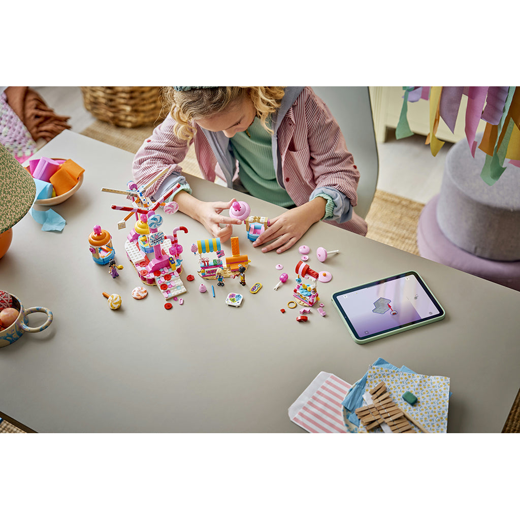 LEGO® Friends Candy and Cupcake Ferris Wheel 42700