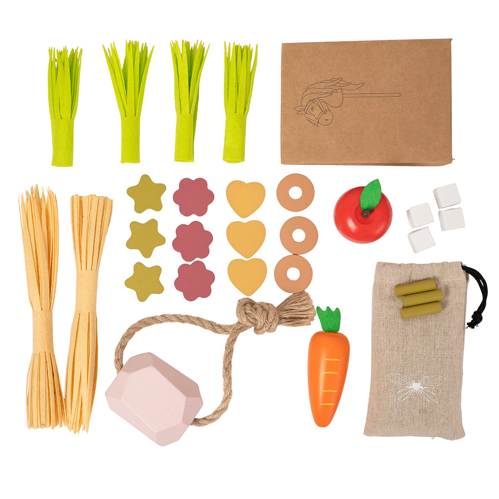 By Astrup Feeding Set for Hobby Horses