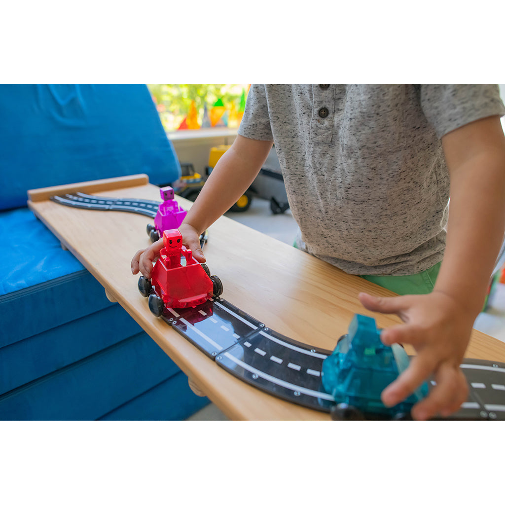 Magna-Tiles Dashers, Magnetic Building Set with 6 Pieces