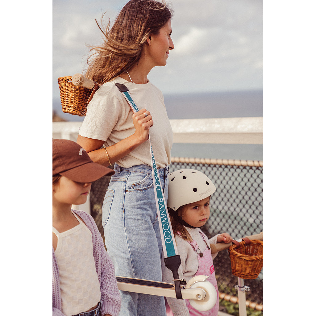 Banwood Carry Strap, Shoulder Strap for Skateboard, Scooter, and Balance Bike – Cream