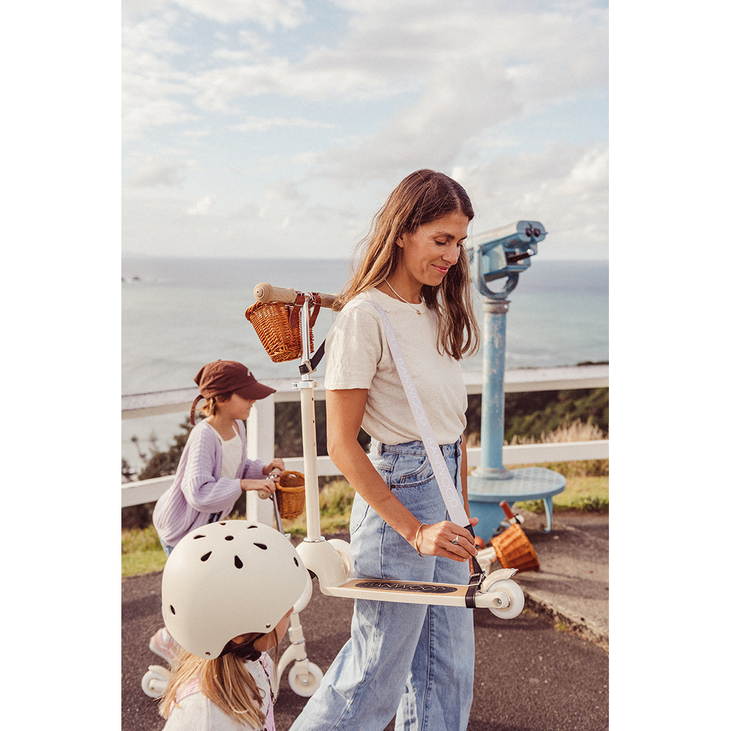 Banwood Carry Strap, Shoulder Strap for Skateboard, Scooter, and Balance Bike – Cream