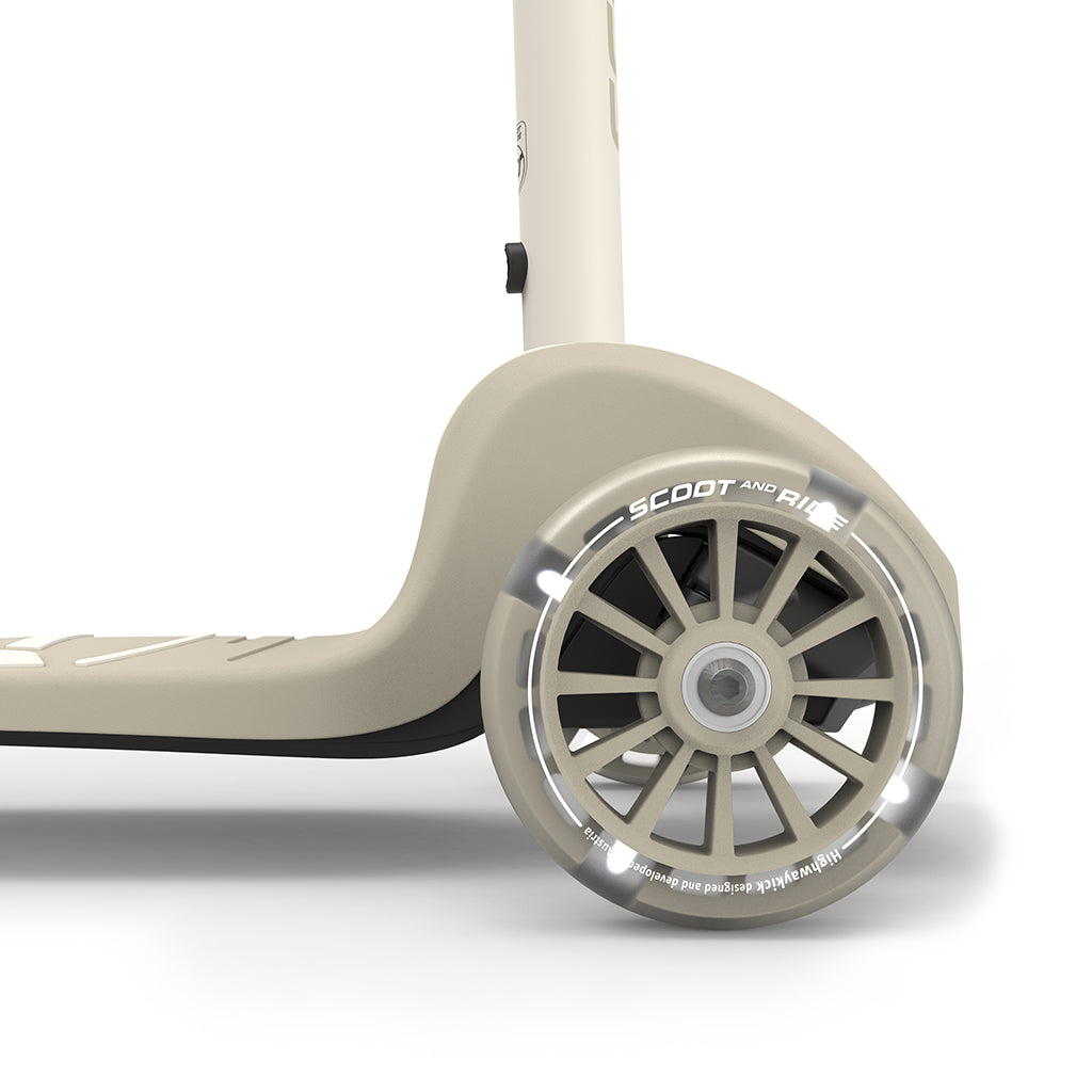 Scoot and Ride Highway Kick 3S, Kick Scooter - LED Ash