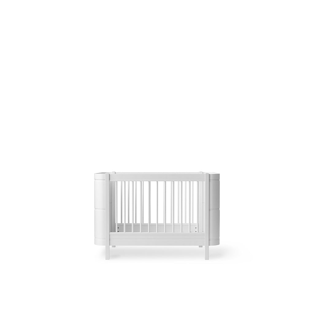 Oliver Furniture, Wood Mini+ Crib Including Junior Kit – White