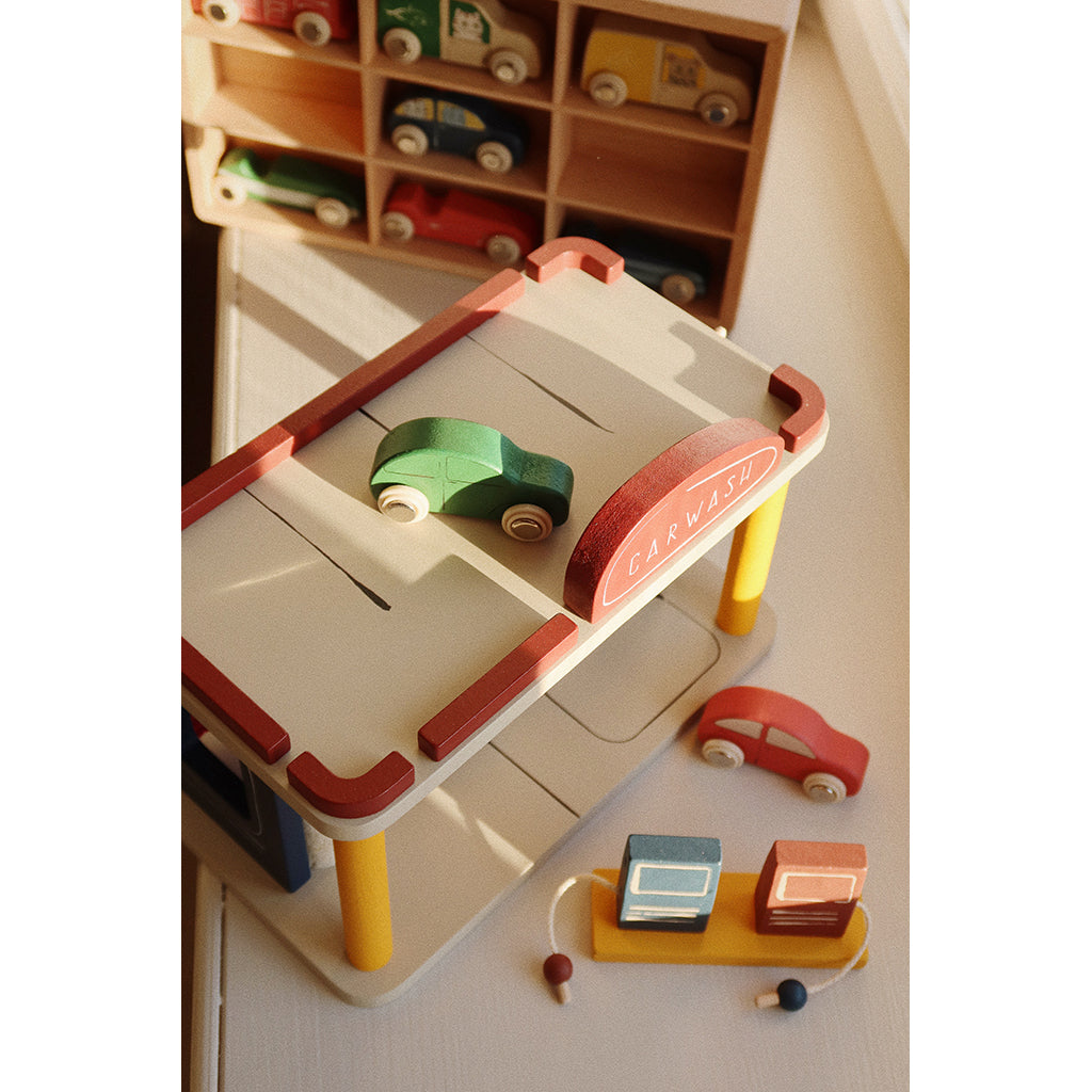 Konges Sløjd Car Garage with Car Wash