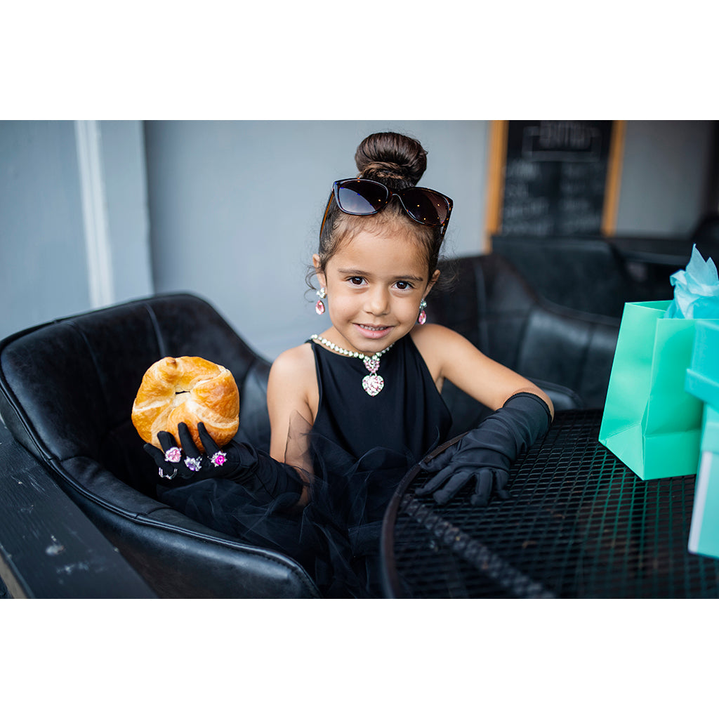 Great Pretenders, 5 Rings - The Elizabeth