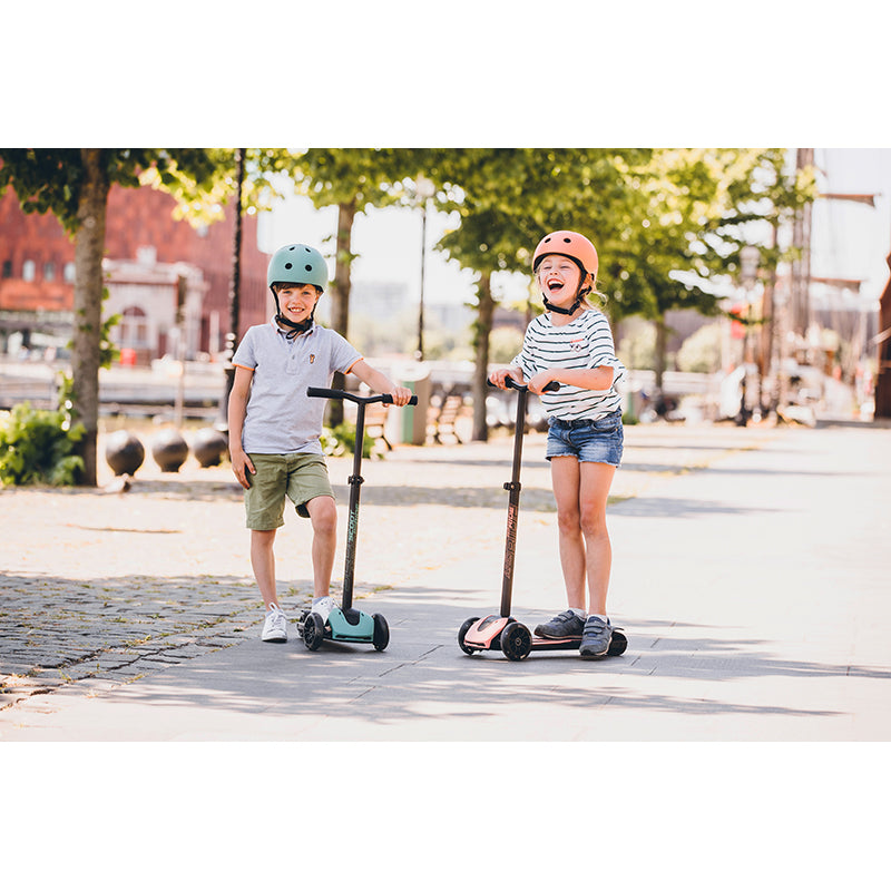 Scoot and Ride Highway Kick 5, Kick Scooter – LED Ash