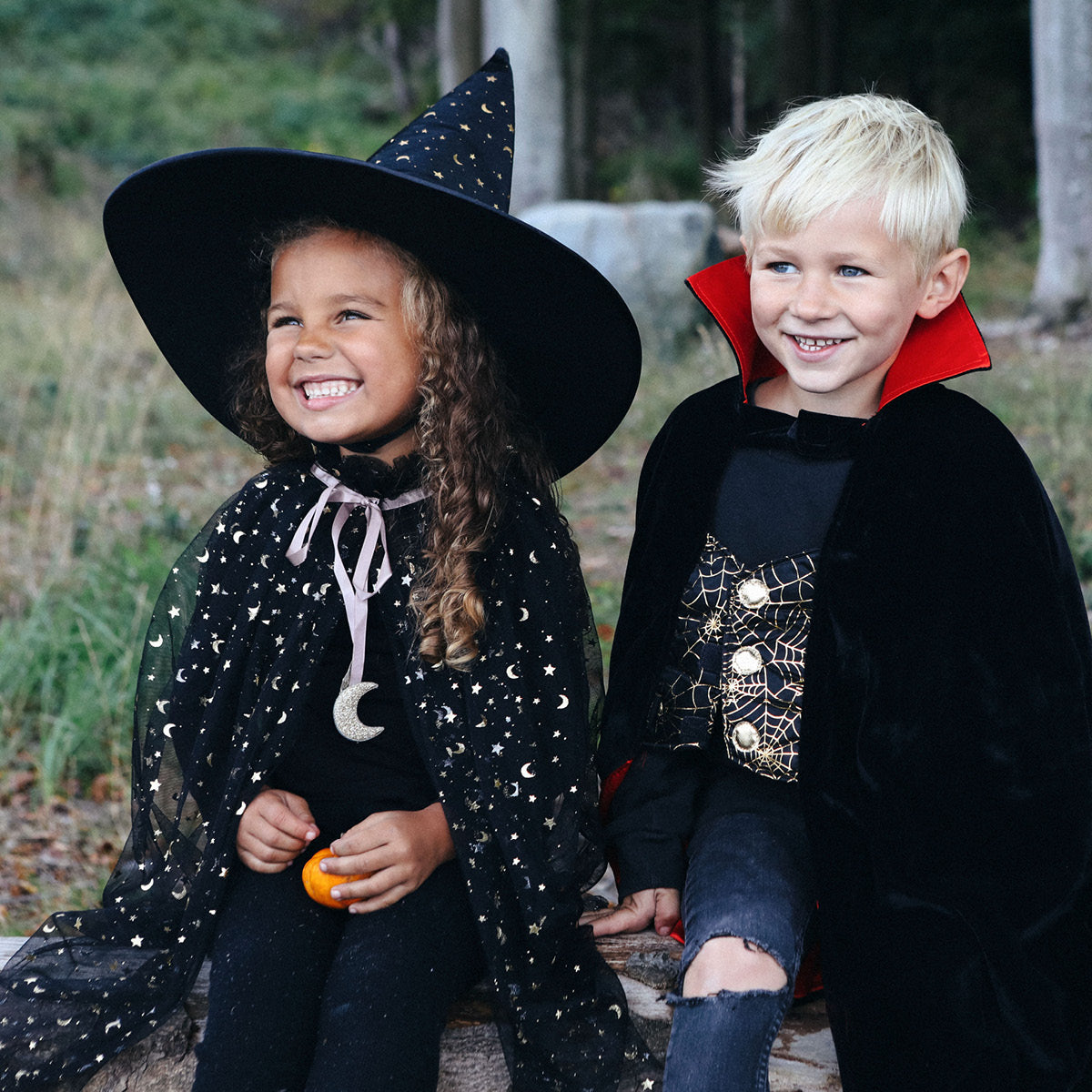 Souza Dracula Cape and Teeth, Size 4-8 Years