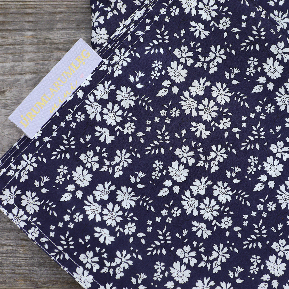 Lirum Larum Leg Mini, Liberty Baby Bedding - Alexander