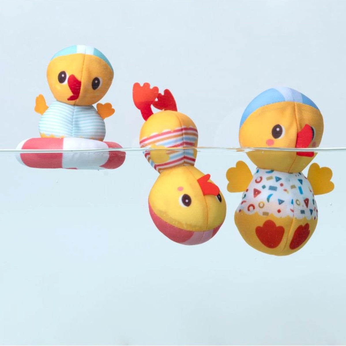 Lilliputiens Bath Toy, Ducklings Learn to Swim