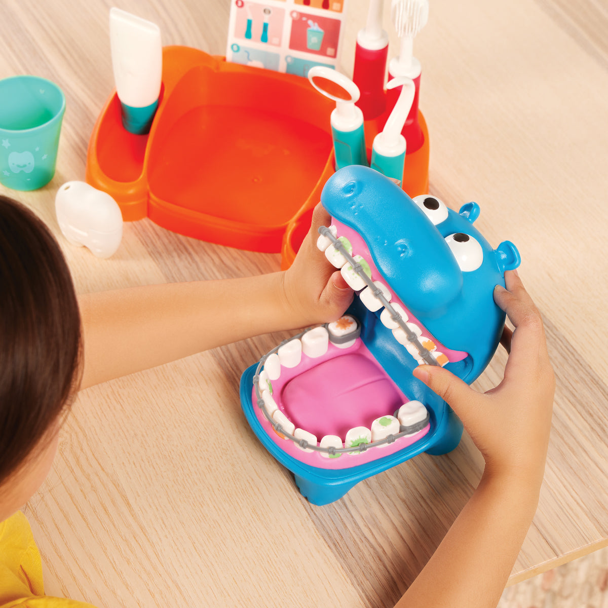 Battat Hippo Dentist