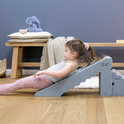 bObles Dino, Cloudy Blue