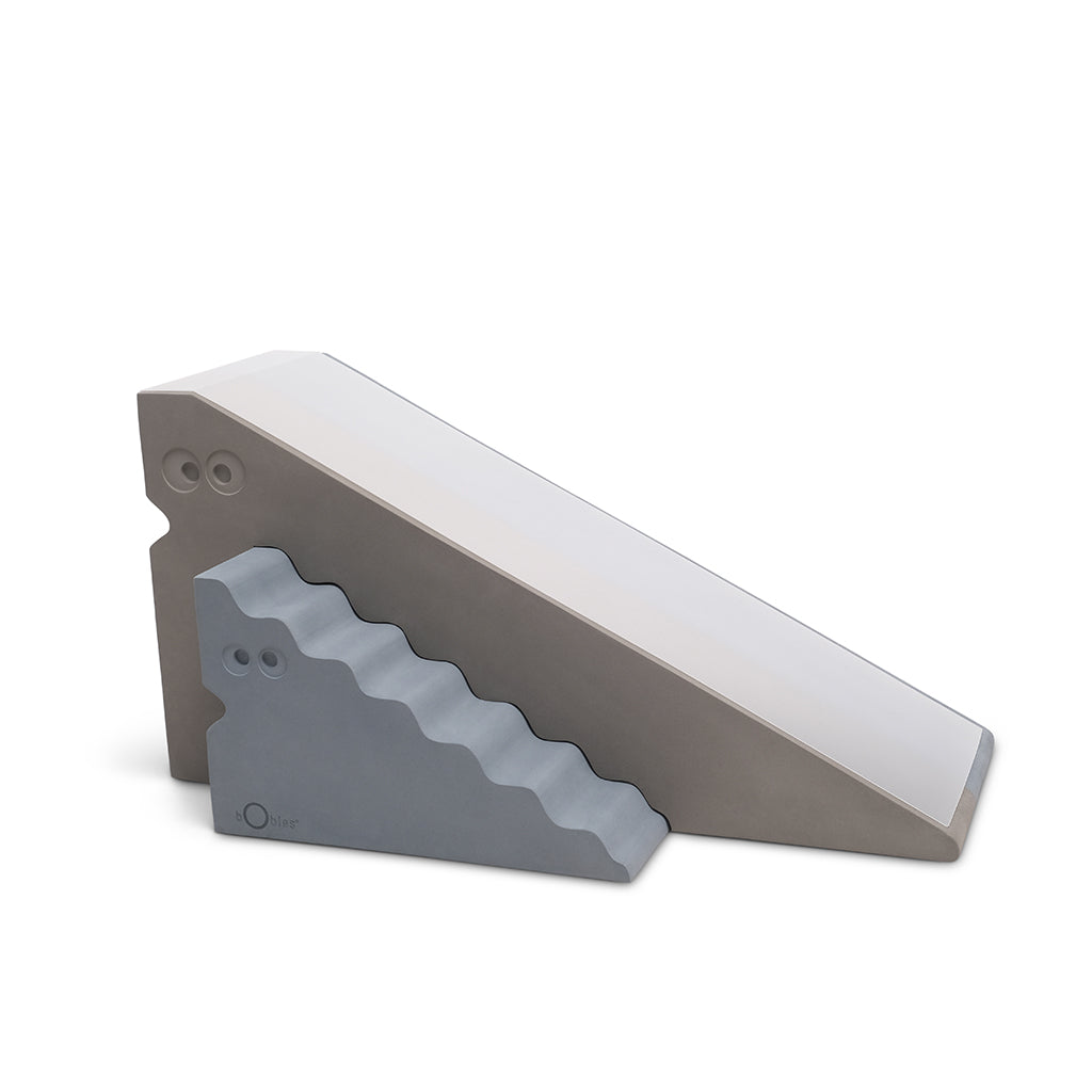 bObles Dino, Cloudy Blue