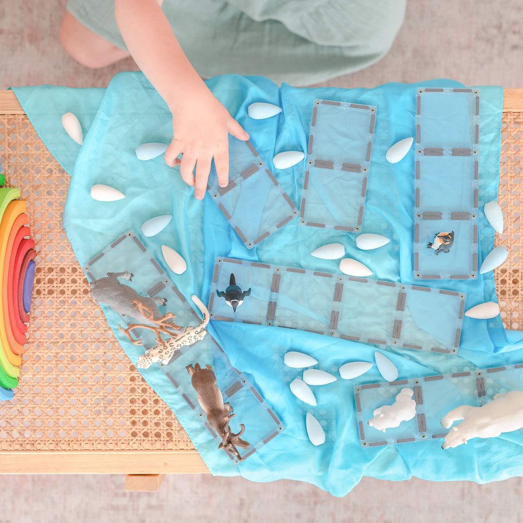 Connetix Rectangle Pack, Magnetic Building Set with 12 Pieces - Clear