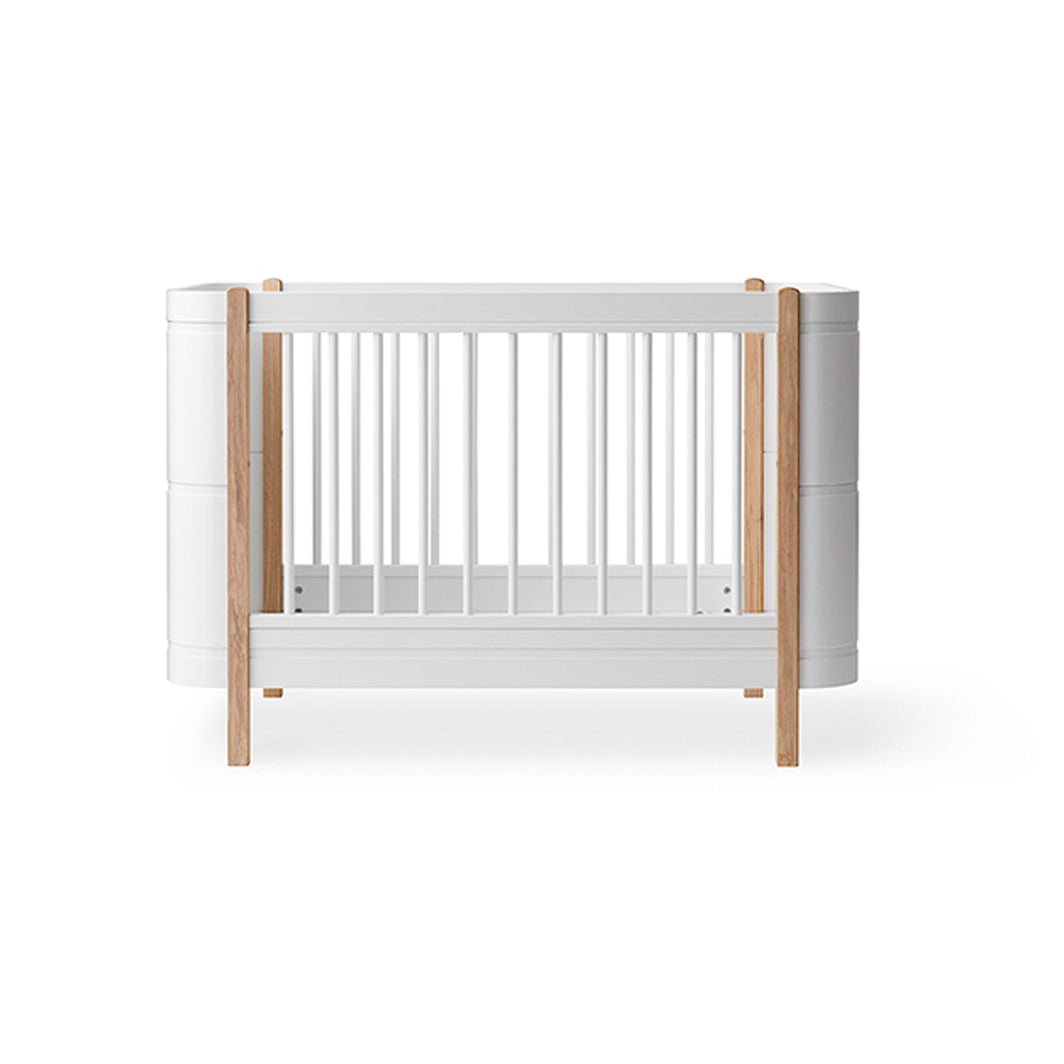 Oliver Furniture, Wood Mini+ Crib including Junior Kit – White/Oak