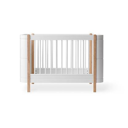Oliver Furniture, Wood Mini+ Crib including Junior Kit – White/Oak