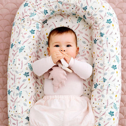 Cam Cam Leaf-Shaped Wooden Rattle, Organic - Mix Rose