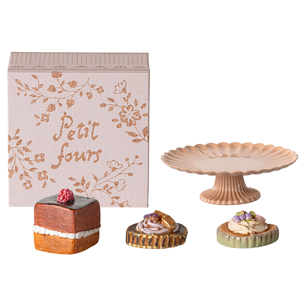 Maileg Cakes and Cake Stand, Mini