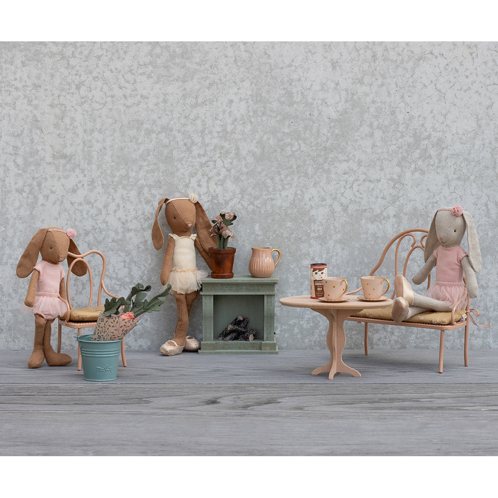 Maileg Accessories, Mini Vintage Chair for Rabbits and Hares Size 1 and 2 - Dark Powder