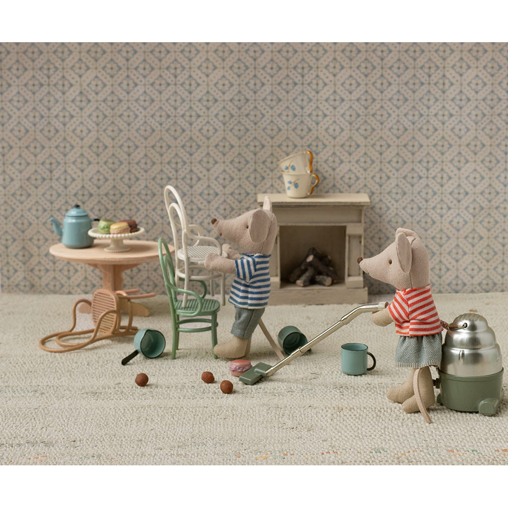 Maileg Mouse Accessories, Vintage Chair - Off White