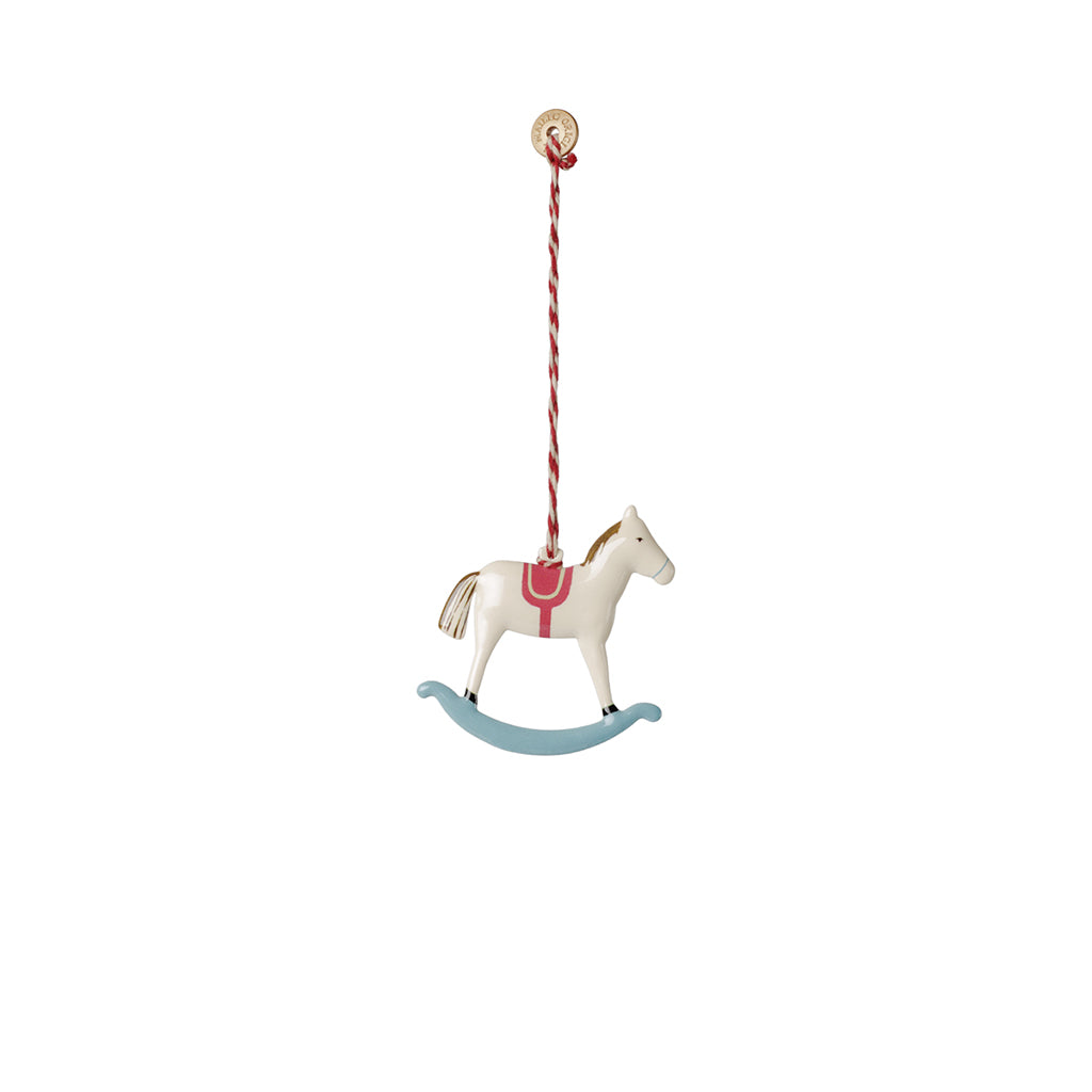 Maileg Christmas Ornament, Gift Box with Metal Hanger – Peter’s Christmas, Red/Blue