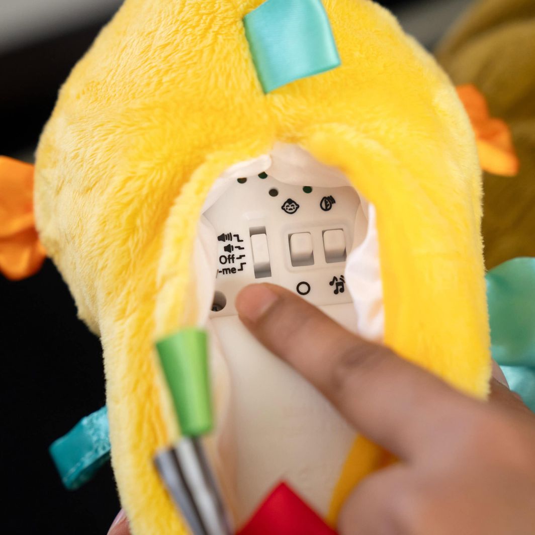 BABY Einstein Sea Dreams Seahorse™ - Soothing Plush Toy with Sound - Yellow