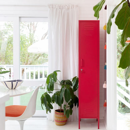 Mustard Made The Skinny Locker, Poppy