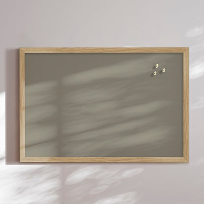 Opslagstavle m. egetræsramme, Green Symphony  62 x 42 cm