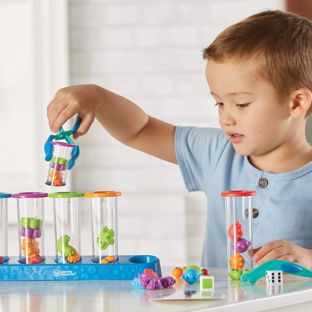 Learning Resources Strengthen Fine Motor Skills, Sorting Set – Silly Science