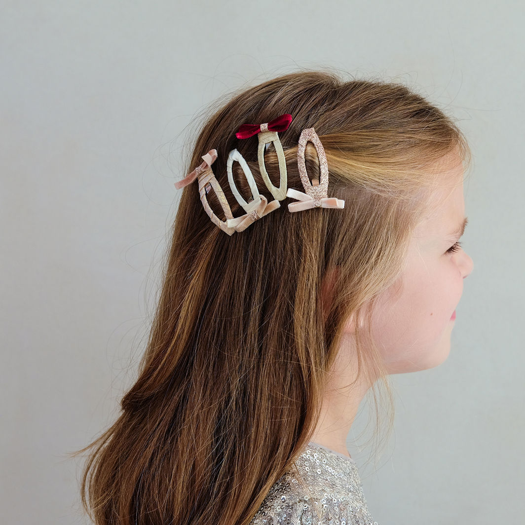 Mimi &amp; Lula - 4 Hair Clips - Skinny Velvet Bow