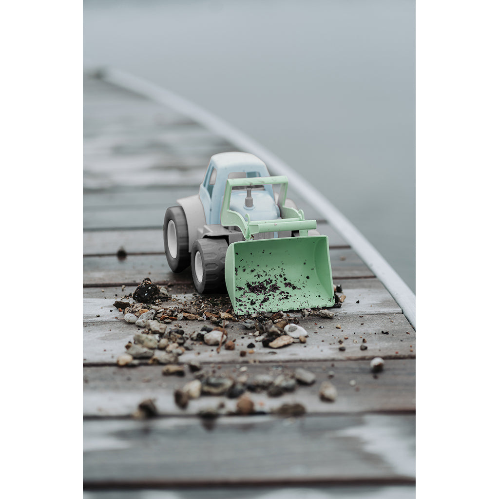 Dantoy Bioplast Bio Tractor in Gift Box, Swan-Labeled