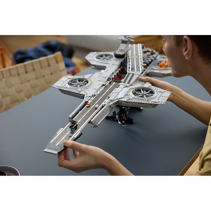 LEGO® | Marvel S.H.I.E.L.D.-helicarrier Building Set 76354