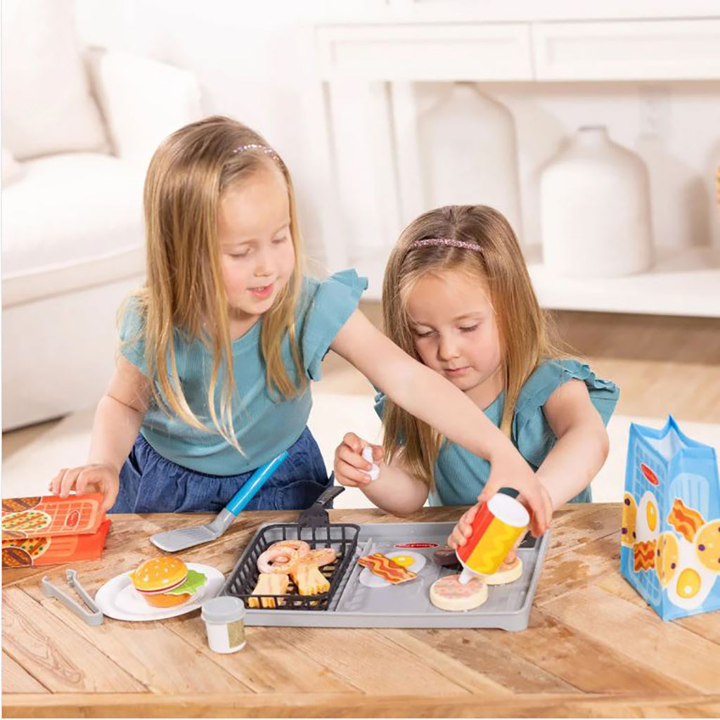 Melissa &amp; Doug Water Wow Play Food with Water-Activated Color Change, Grillbar