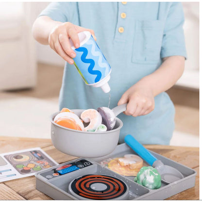 Melissa &amp; Doug Water Wow Play Food with Water-Activated Color Change, Cooktop with Pot