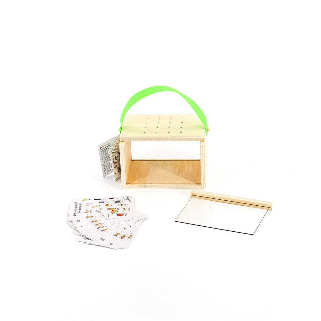 Mamamemo Insect House in Wood