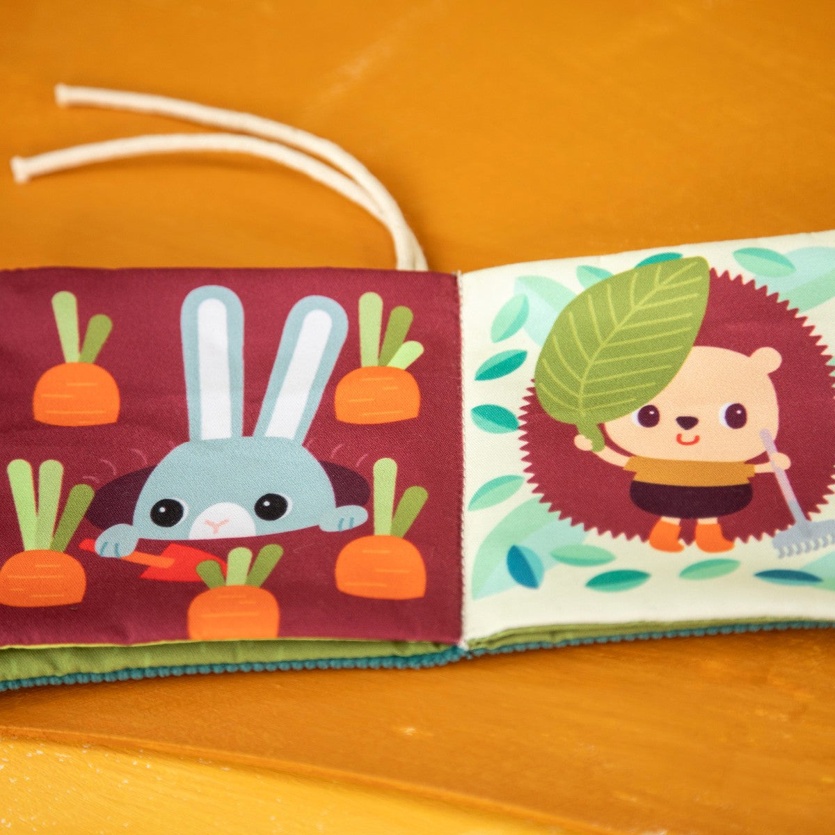 Lilliputiens Baby Toys, Set of 3 Sensory Books - Jeanne