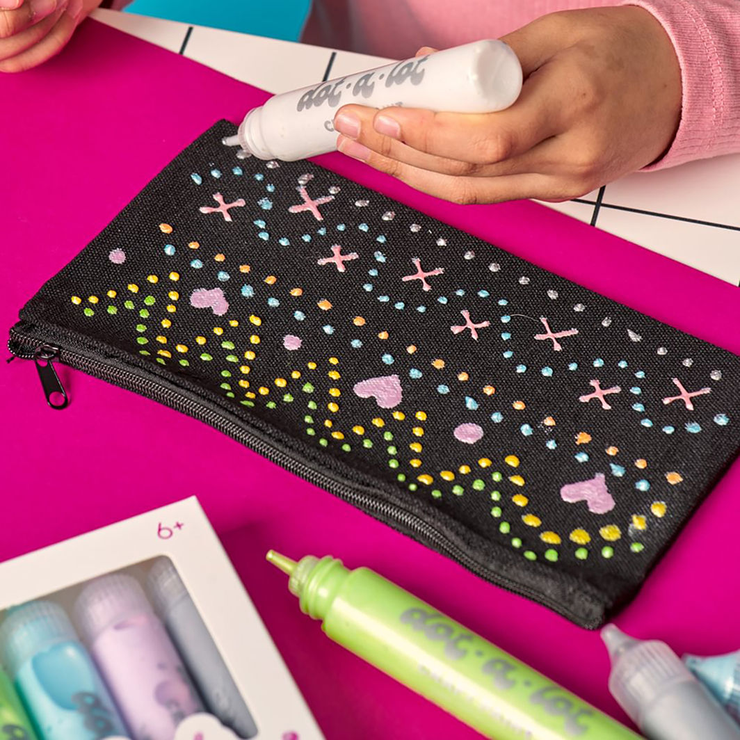 Ooly 3D Effect Dot Painting Set, Dot-a-Lot Pearlescent, 8 Pack