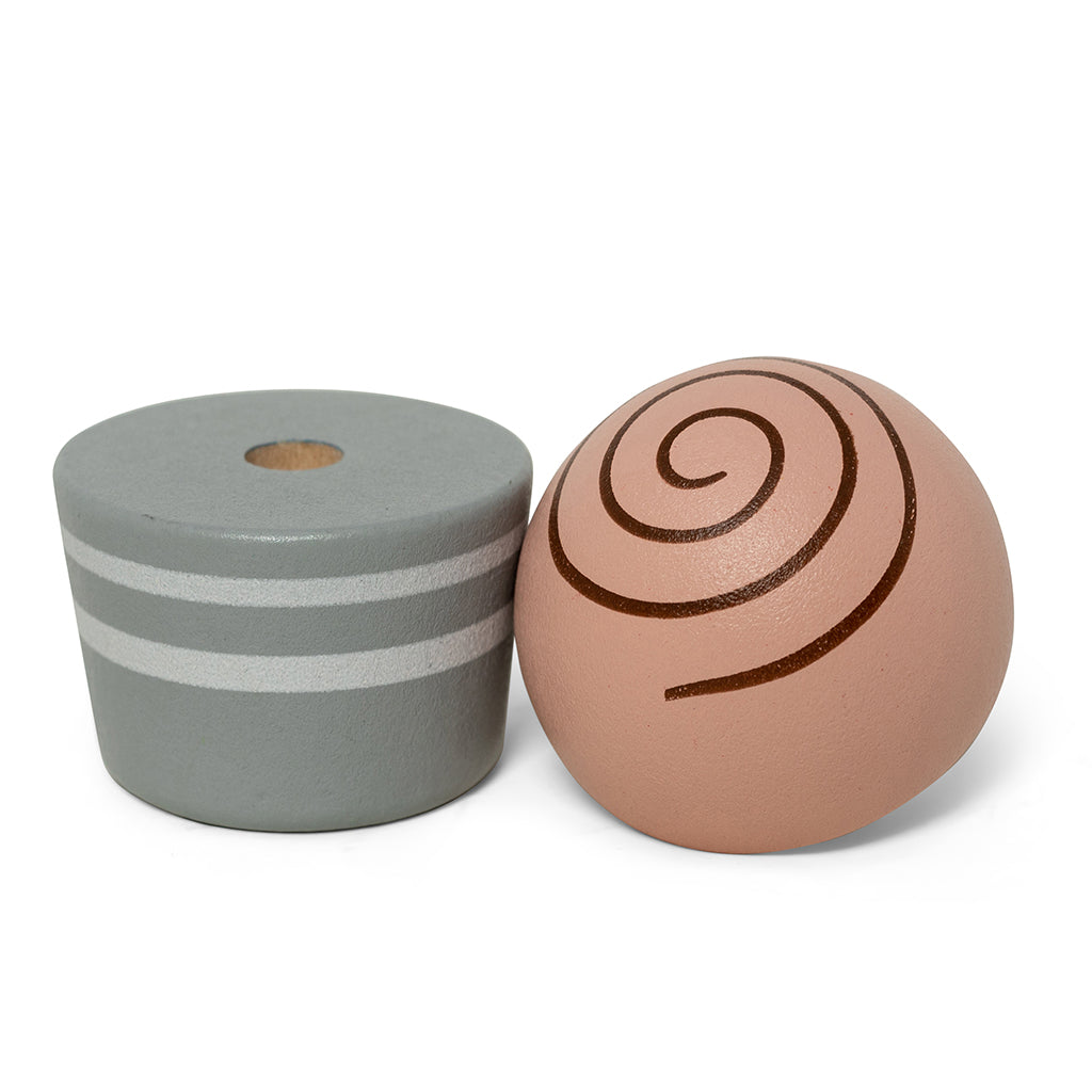 Mamamemo Wooden Play Food, Cupcakes on Cake Stand