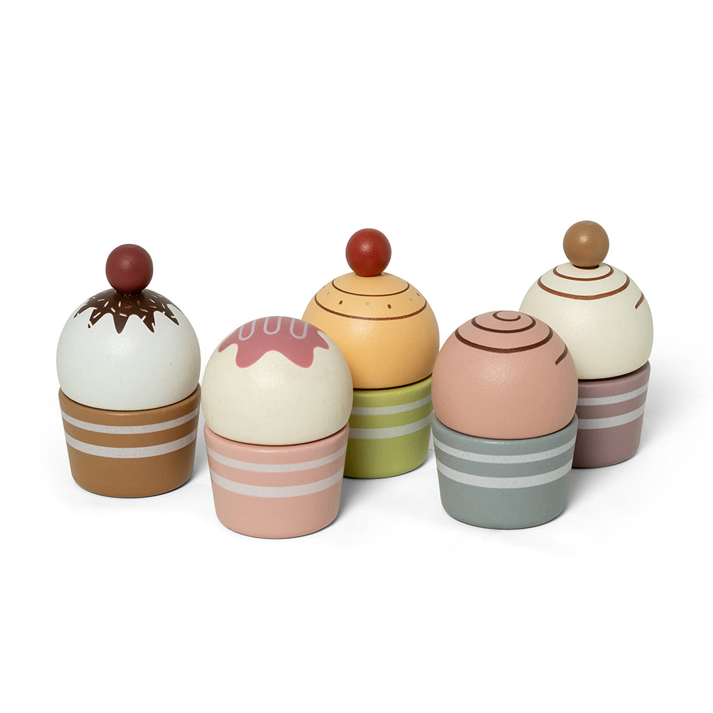 Mamamemo Wooden Play Food, Cupcakes on Cake Stand