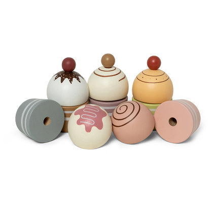 Mamamemo Wooden Play Food, Cupcakes on Cake Stand