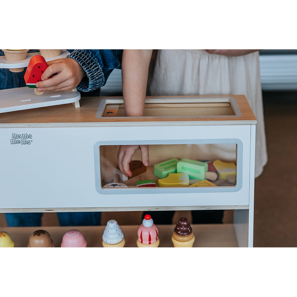 Mamamemo Ice Cream Shop with Freezer (without play food)