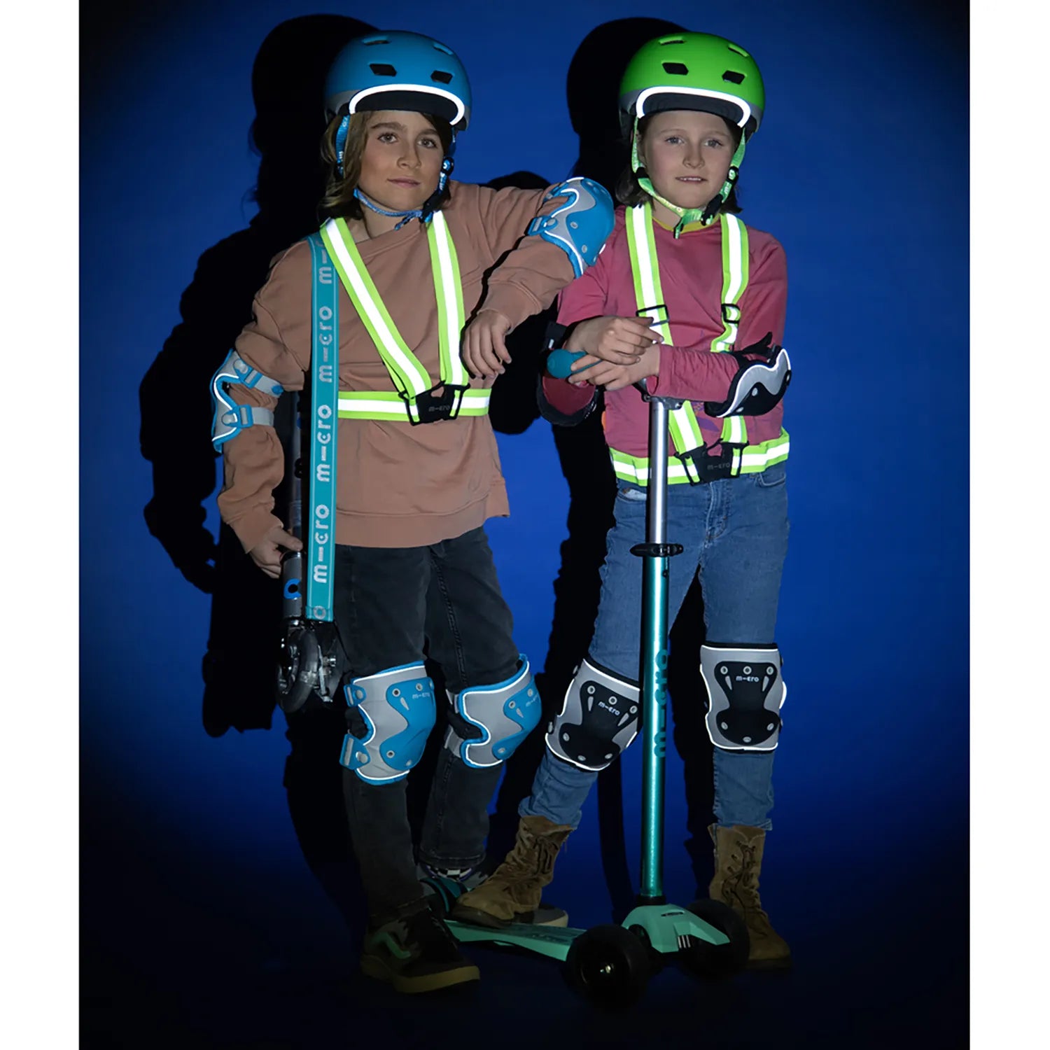 Micro - Knee and Elbow Protectors - Reflective Black - Size S or M