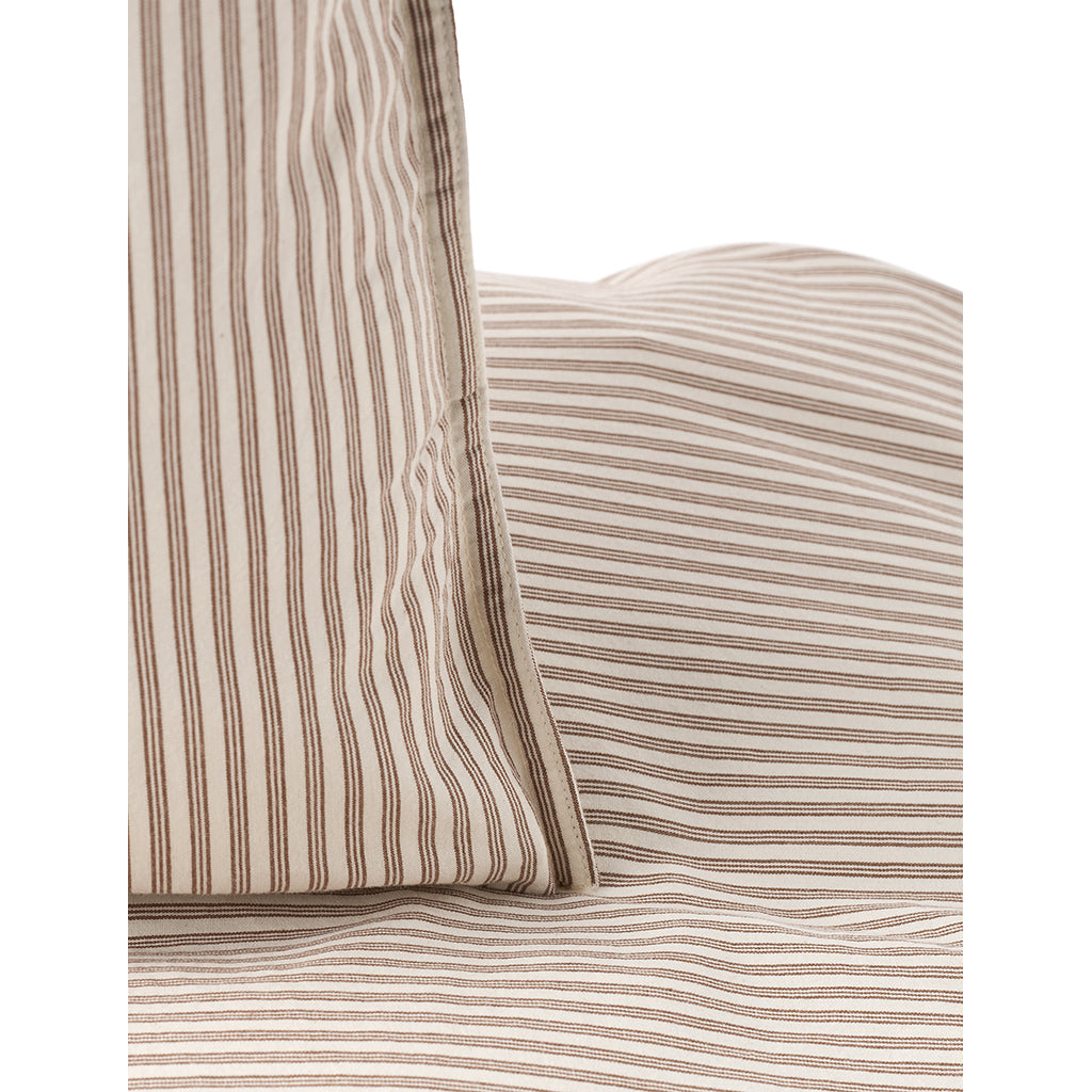 Studio Feder adult bedding, organic percale – Brown beach stripe