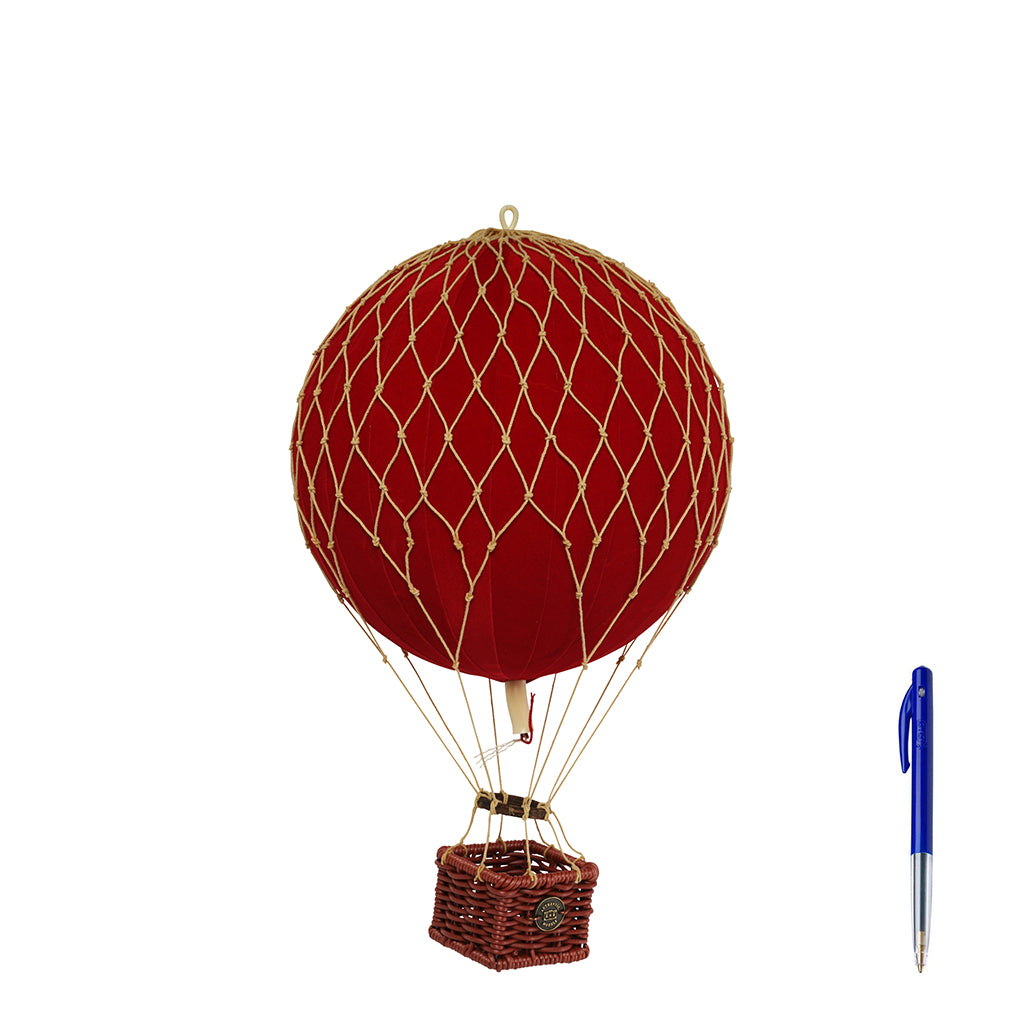 Hot Air Balloon in Velvet Red – H: 30 x D: 18 cm